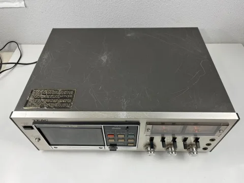 Teac A-700 - Stereo Cassette Deck Recorder