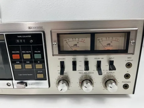 Teac A-700 - Stereo Cassette Deck Recorder