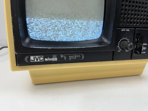 JVC Nivico 3040CQ Solid State Portable TV Television Retro