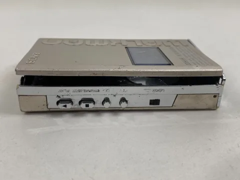 Sony WM-103 Walkman Cassette Player