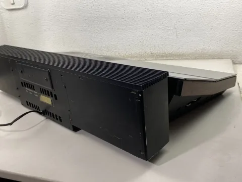 Bang &amp Olufsen Beomaster 8000 Stereo Receiver Amplifier