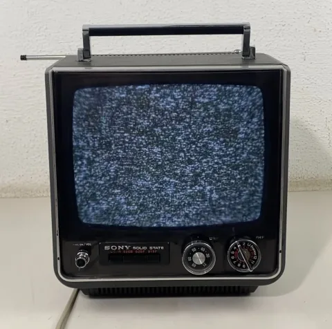 Sony Solid State Television Portable TV-112UM UHF / VHF 70s