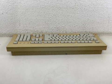 Apple Macintosh II Extended Family Keyboard M0115 Alps Orange Arabic Key
