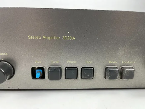 Integrated Amplifier NAD 3020A Series 20