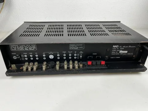 Integrated Amplifier NAD 3020A Series 20