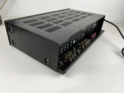 Integrated Amplifier NAD 3020A Series 20