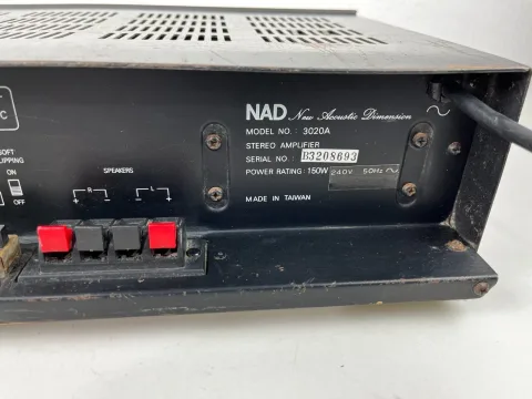 Integrated Amplifier NAD 3020A Series 20