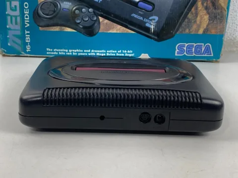 Sega mega drive 2 16-Bit 18 games inside Console