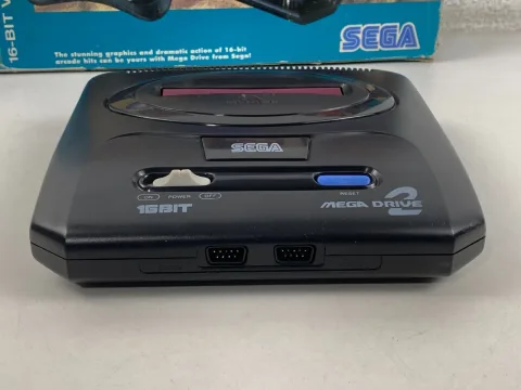 Sega mega drive 2 16-Bit 18 games inside Console
