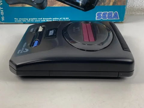 Sega mega drive 2 16-Bit 18 games inside Console