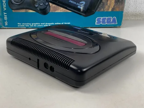 Sega mega drive 2 16-Bit 18 games inside Console
