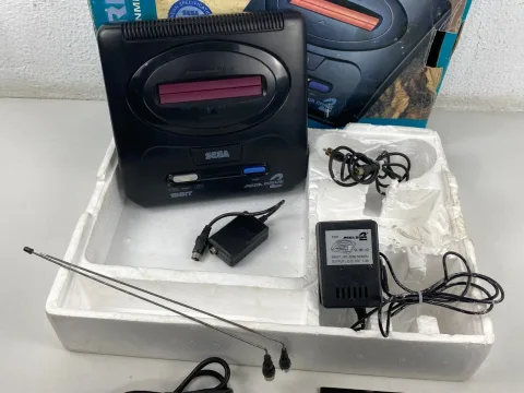 Sega mega drive 2 16-Bit 18 games inside Console