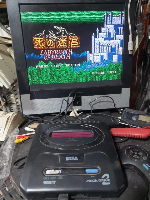 Sega mega drive 2 16-Bit 18 games inside Console