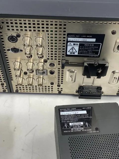 double Sony LMD-9030 9" VGA Multi-Format LCDSD-SDI W/ AC-LMD9 Power Supply