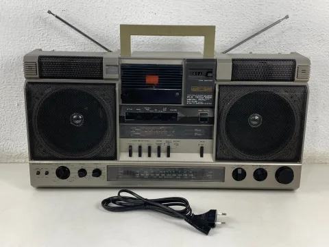 Akai AJ-505FS Boombox Ghetto Blaster Cassette Recorder Radio