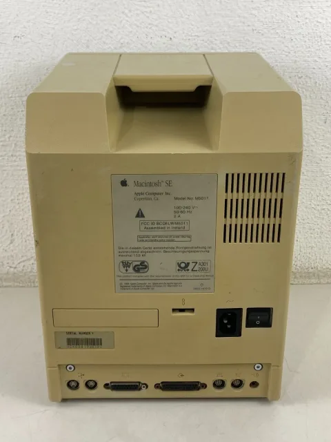 Apple Macintosh SE 1/40 M5011 Computer