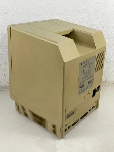 Apple Macintosh SE 1/40 M5011 Computer