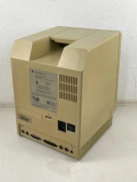 Apple Macintosh SE 1/40 M5011 Computer