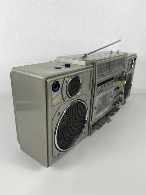 Sanyo M-9996K Ghetto Blaster Radio Cassette Recorder Boombox