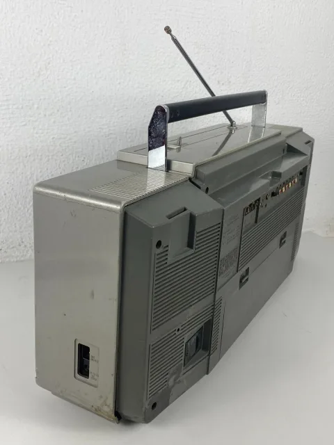 Sanyo M-9996K Ghetto Blaster Radio Cassette Recorder Boombox