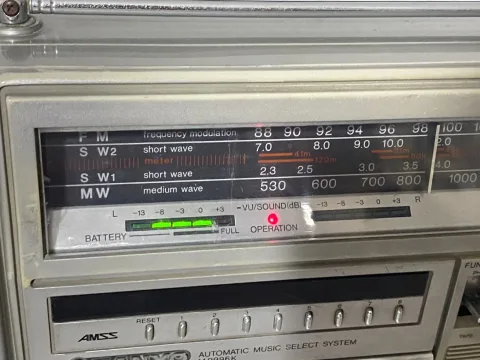 Sanyo M-9996K Ghetto Blaster Radio Cassette Recorder Boombox