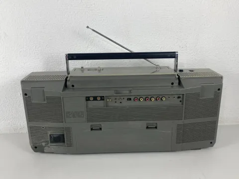 Sanyo M-9996K Ghetto Blaster Radio Cassette Recorder Boombox