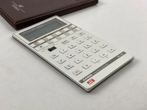 Casio ML-90 ساعة حاسبة موسيقية