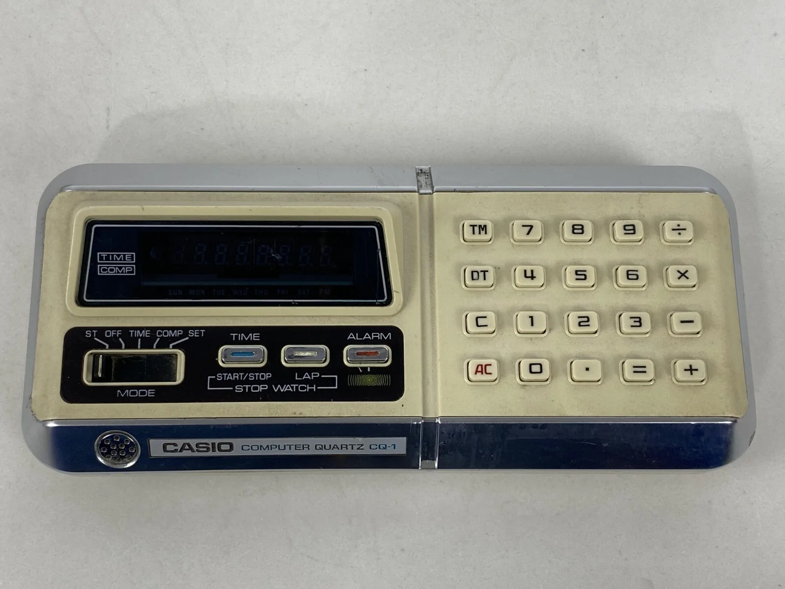 Casio CQ-1 Computer Quartz alarm clock calculator white