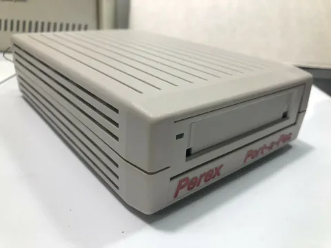 محرك شريط احتياطي بمنفذ متوازي من Perex Parallel موديل U-7005 المملكة المتحدة