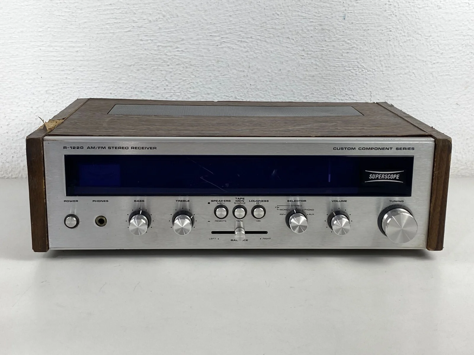 Marantz Superscope Model R-1220 AM/FM Radio Stereo Receiver