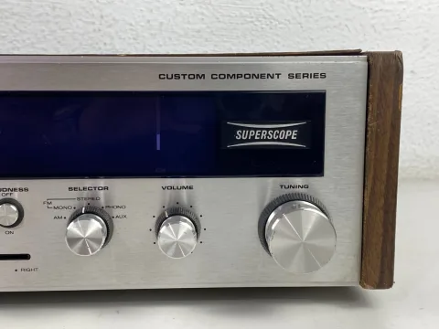 Marantz Superscope Model R-1220 AM/FM Radio Stereo Receiver