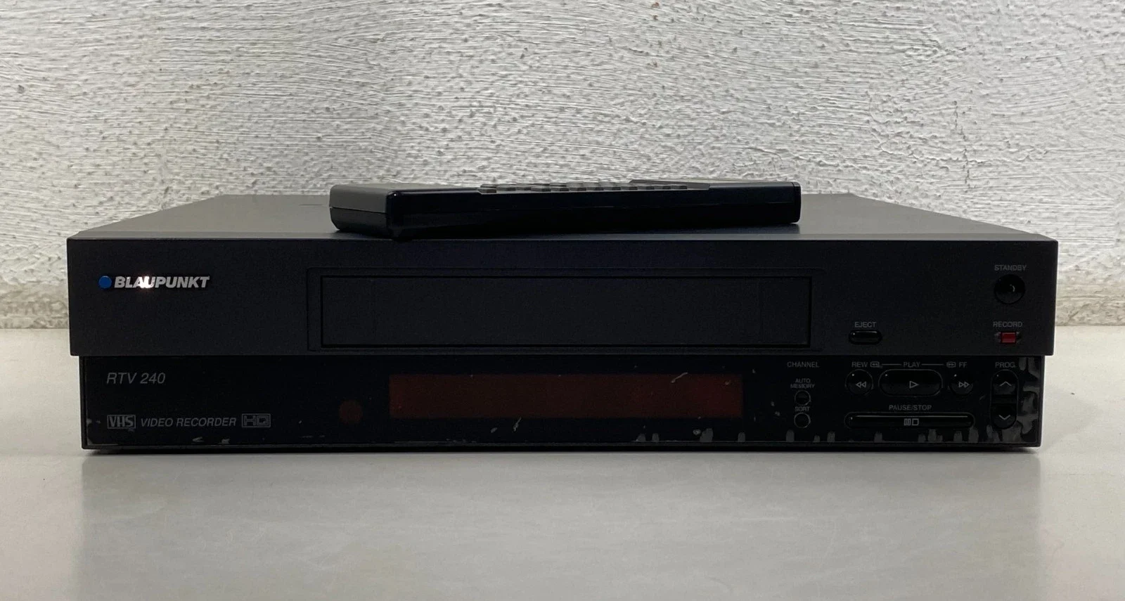 مشغل شرائط فيديو VHS من بلوبوينت RTV-240EGC