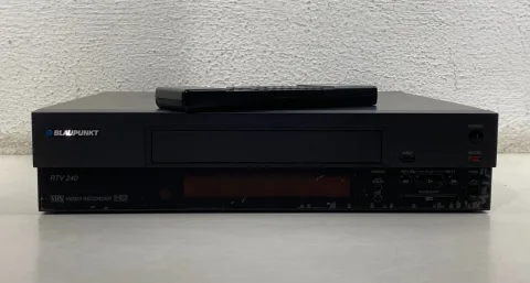 مشغل شرائط فيديو VHS من بلوبوينت RTV-240EGC