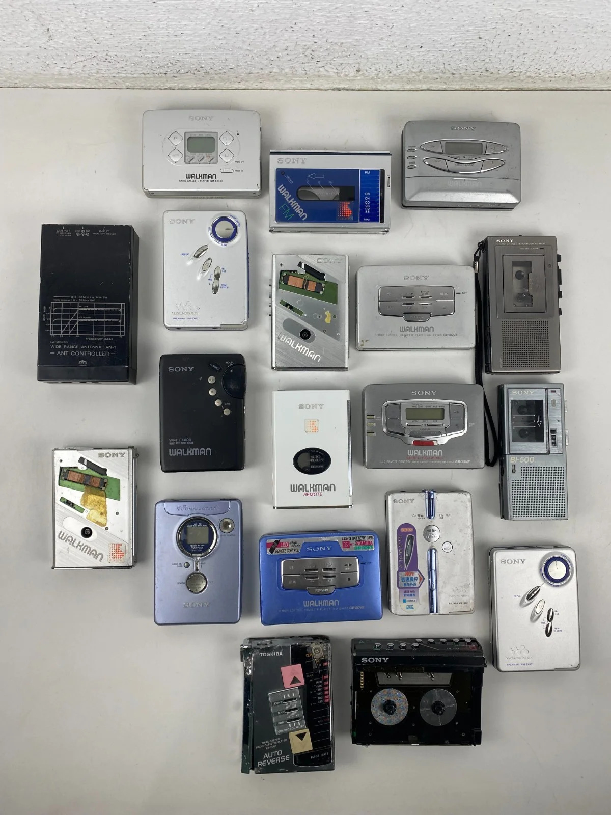Sony Walkman WM-F20 / WM-F100II / WM-F109 / WM-W800 / WM-EX606 / WM-EX631 LOT 19