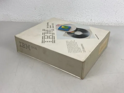 نظام تشغيل IBM DOS نسخة 4.00 على قرص مرن 3.5" بوصة 1988