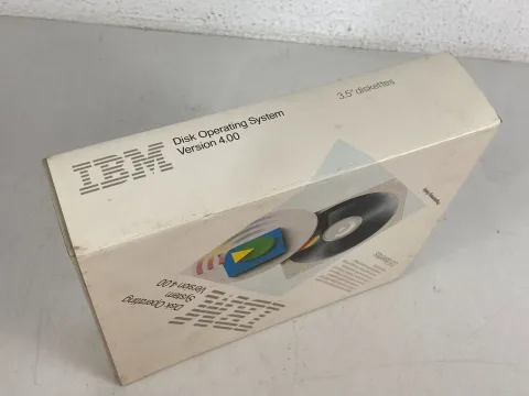 نظام تشغيل IBM DOS نسخة 4.00 على قرص مرن 3.5" بوصة 1988