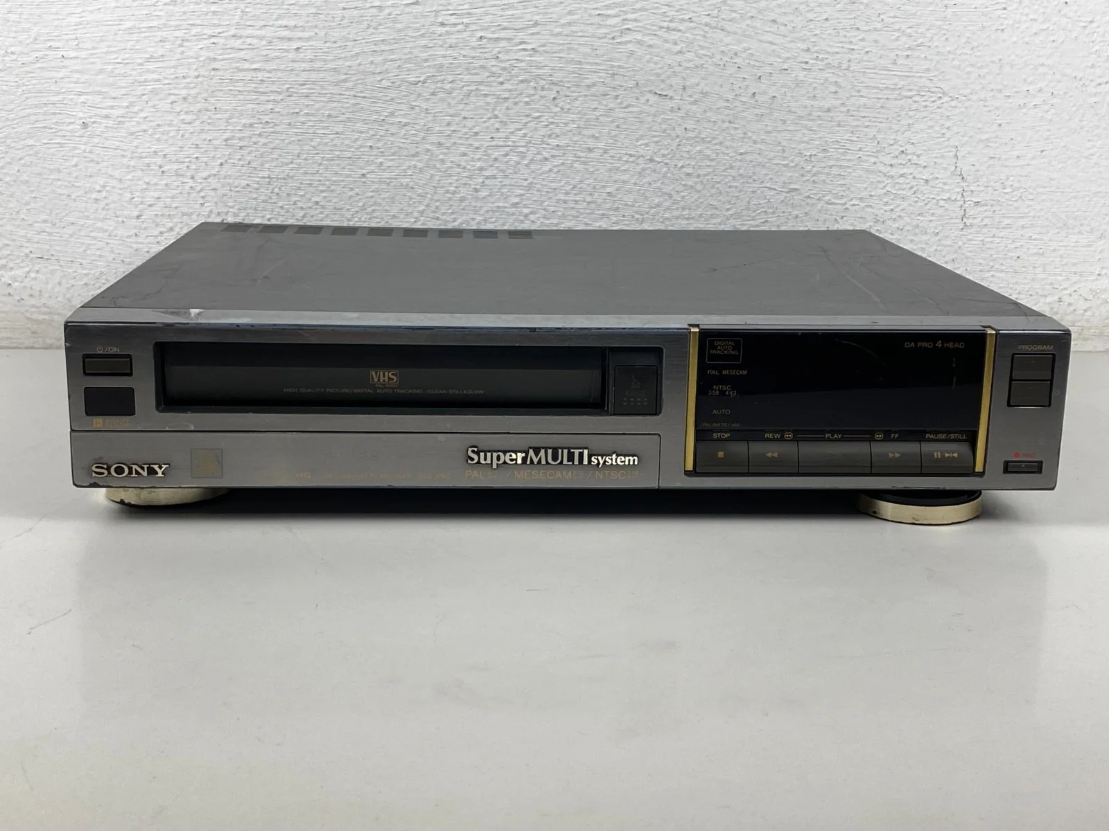 Sony SLV-X90 VHS Video Cassette Player Recorder VCR Mesecam PAL
