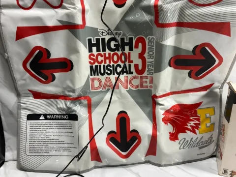 High School Musical 3 Senior Year (وسادة رقص ولعبة) PlayStation 2