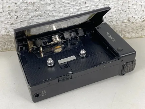 Sony WM R2 Recording Walkman Cassette Player Recorder