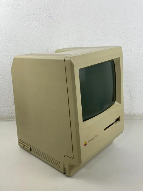 Apple Macintosh Plus M0001AP Computer