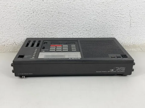 Sony ICF-2001 FM/AM/SSB/CW PLL Synthesized Receiver Radio
