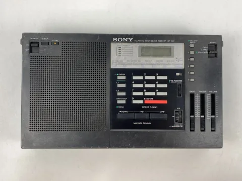 Sony ICF-2001 FM/AM/SSB/CW PLL Synthesized Receiver Radio
