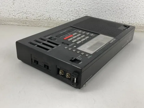 Sony ICF-2001 FM/AM/SSB/CW PLL Synthesized Receiver Radio