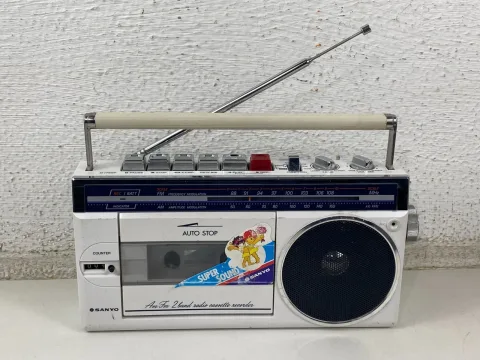Sanyo M1760F Radio Cassette Recorder