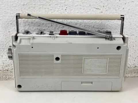 Sanyo M1760F Radio Cassette Recorder