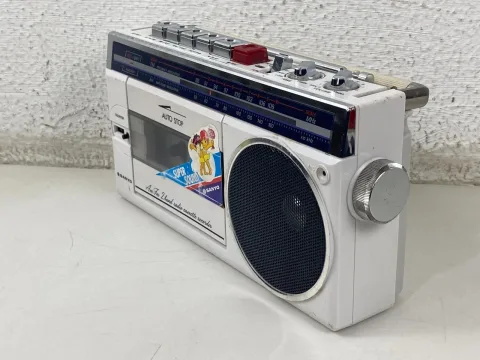 Sanyo M1760F Radio Cassette Recorder