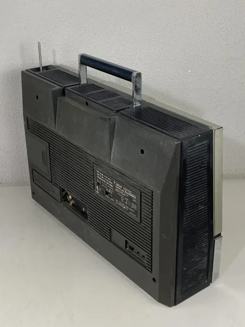 Akai AJ-500FS Boombox Stereo Radio Cassette Recorder Ghettoblaster