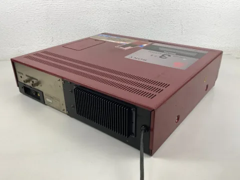 Sony SL-T30ME Red Betamax Video Cassette Recorder / Secam