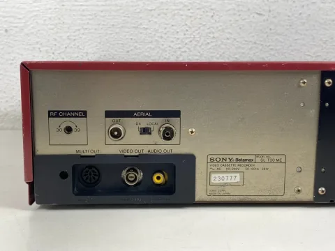Sony SL-T30ME Red Betamax Video Cassette Recorder / Secam