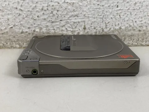 Sony D-250 Discman Portable CD Player Silver